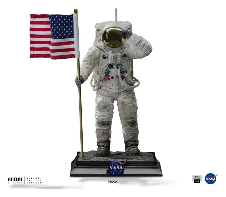 Iron Studios - NASA Legacy Replica Statue Apollo 11 Astronaut 1/4