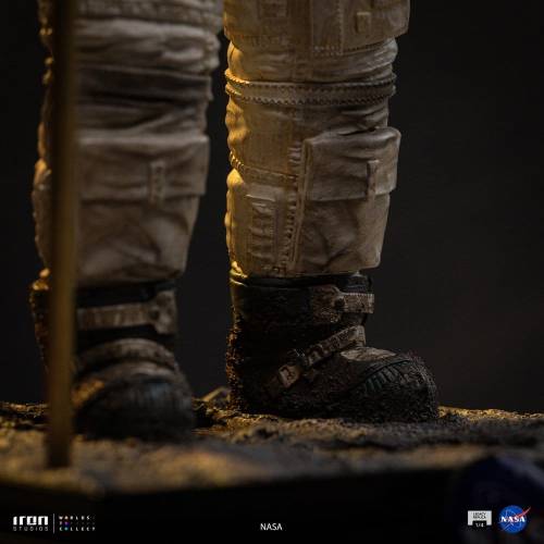 Iron Studios - NASA Legacy Replica Statue Apollo 11 Astronaut 1/4