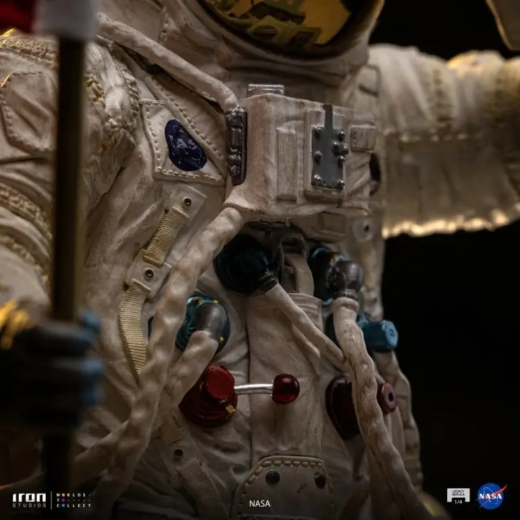 Iron Studios - NASA Legacy Replica Statue Apollo 11 Astronaut 1/4