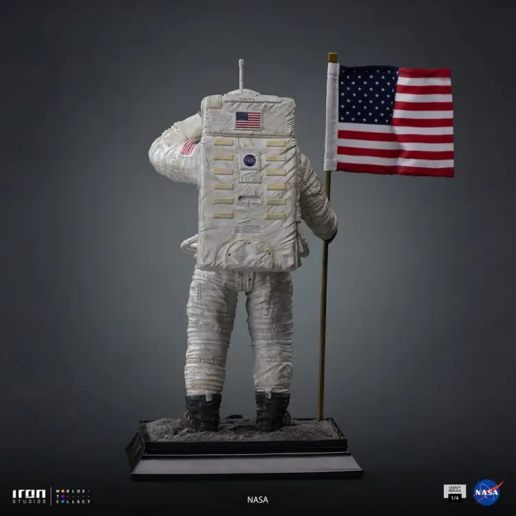 Iron Studios - NASA Legacy Replica Statue Apollo 11 Astronaut 1/4