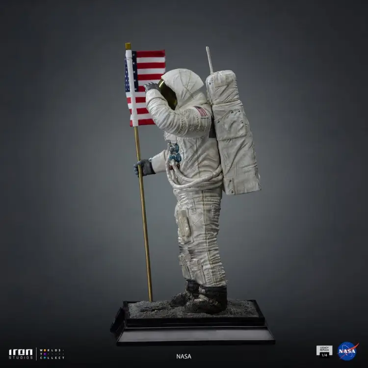 Iron Studios - NASA Legacy Replica Statue Apollo 11 Astronaut 1/4