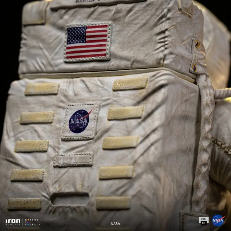 Iron Studios - NASA Legacy Replica Statue Apollo 11 Astronaut 1/4