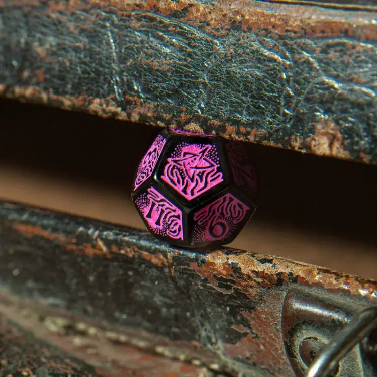 Komplet Kości Q Workshop - Call of Cthulhu 7th Edition Dice Set Black & Magenta