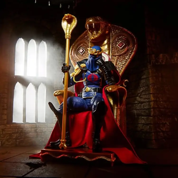 Hasbro - G.I. JOE - Cobra Commander in dress uniform & throne - Figure 15cm