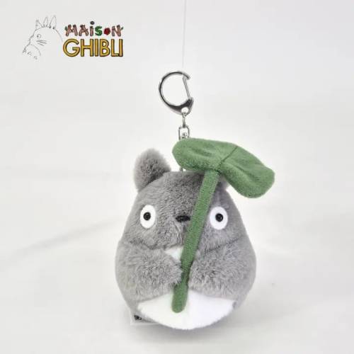 Semic - MY NEIGHBOR TOTORO - Grey Totoro leaf - Plush Keychain Nakayoshi