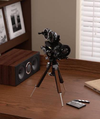 Madness - POP SERIES - Construction Kit - Vintage Film Projector - 203pc