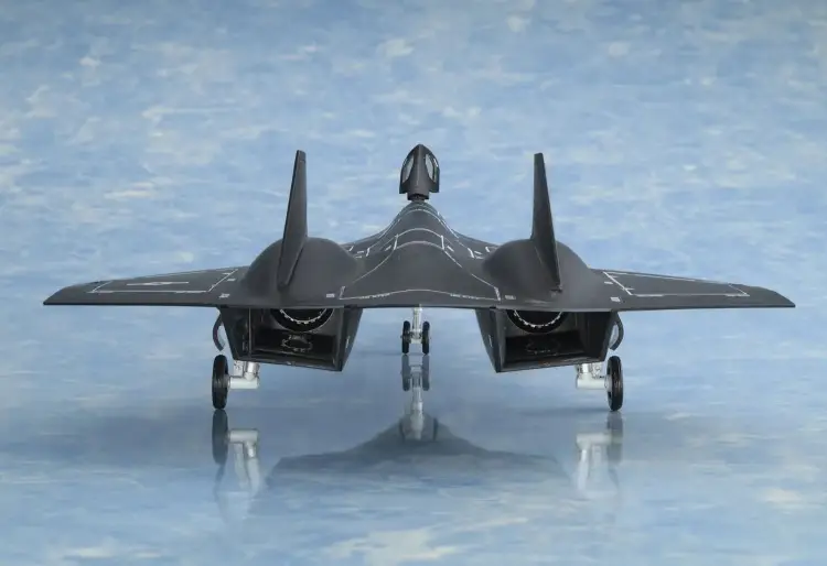 Bellfine Top Gun - Darkstar - Model Kit 1/72