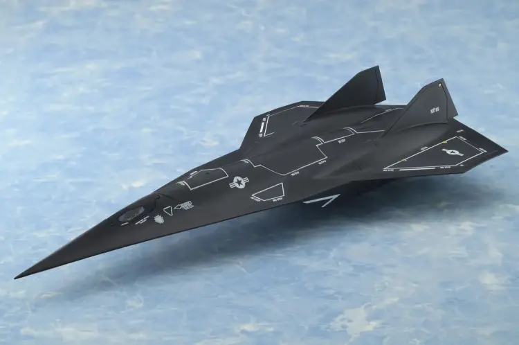 Bellfine Top Gun - Darkstar - Model Kit 1/72