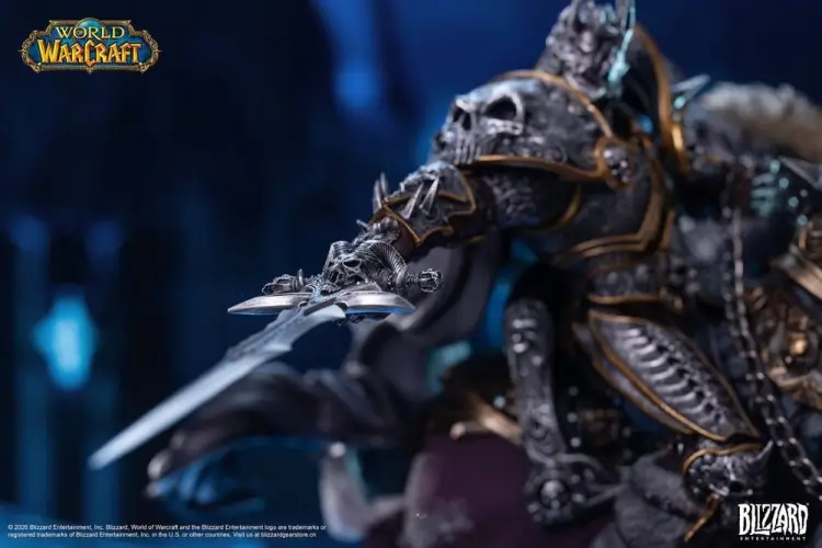 Blizzard World of Warcraft - The Lich King & Invincible - Statue 36 cm