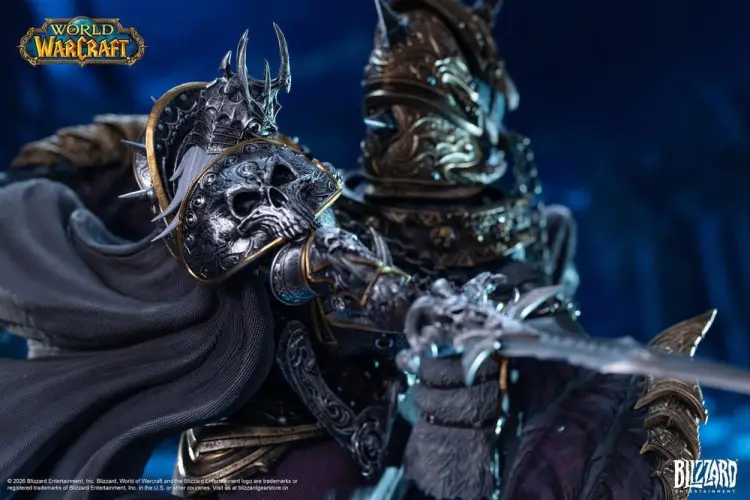 Blizzard World of Warcraft - The Lich King & Invincible - Statue 36 cm