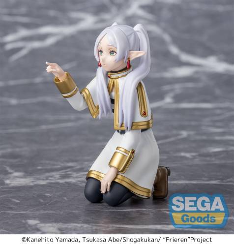 FRIEREN - Frieren Poking Something - Figurka PM Perching 10cm