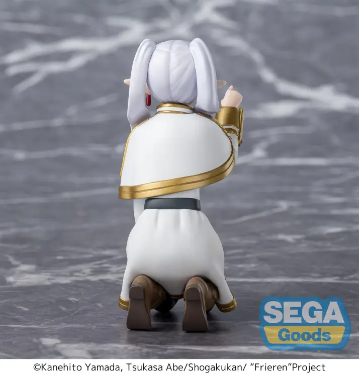 FRIEREN - Frieren Poking Something - Figurka PM Perching 10cm