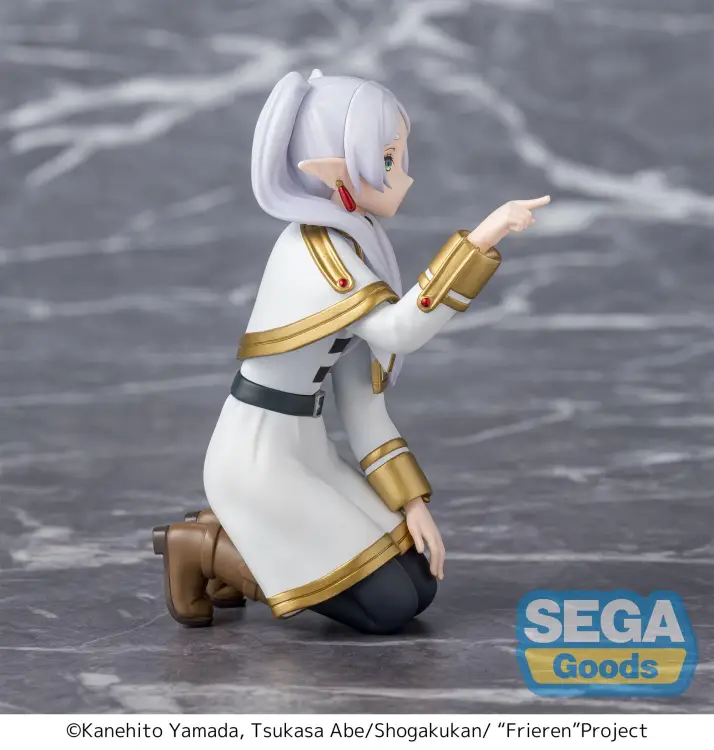FRIEREN - Frieren Poking Something - Figurka PM Perching 10cm