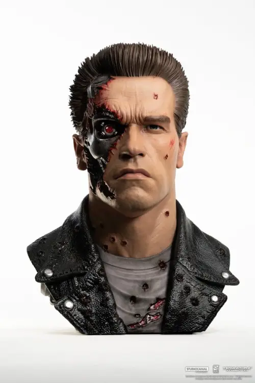 Pure Arts Terminator 2 - T-800 Model 101 - Battle Damaged 1/1 Scale Art Mask Replica