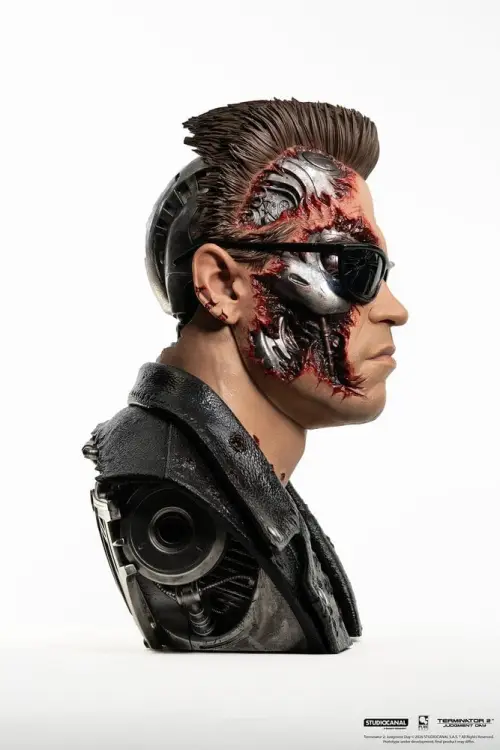 Pure Arts Terminator 2 - T-800 Model 101 - Battle Damaged 1/1 Scale Art Mask Replica