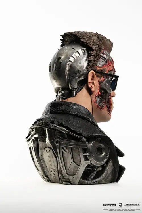 Pure Arts Terminator 2 - T-800 Model 101 - Battle Damaged 1/1 Scale Art Mask Replica