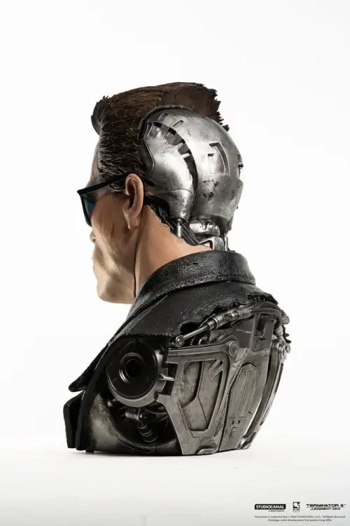 Pure Arts Terminator 2 - T-800 Model 101 - Battle Damaged 1/1 Scale Art Mask Replica