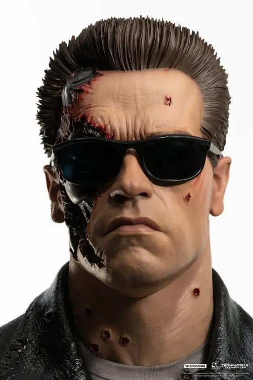 Pure Arts Terminator 2 - T-800 Model 101 - Battle Damaged 1/1 Scale Art Mask Replica
