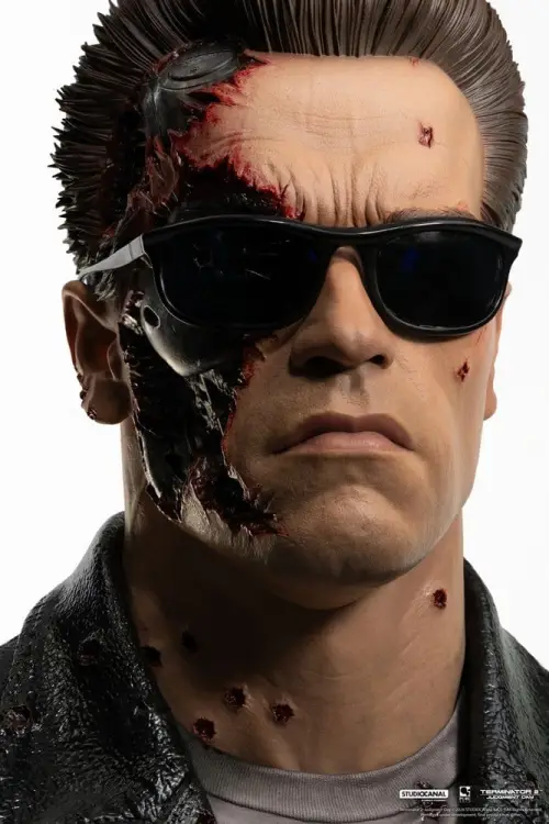 Pure Arts Terminator 2 - T-800 Model 101 - Battle Damaged 1/1 Scale Art Mask Replica