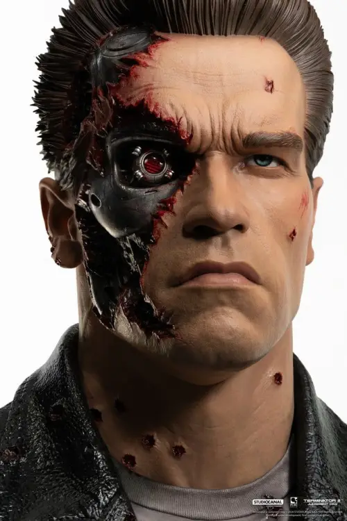 Pure Arts Terminator 2 - T-800 Model 101 - Battle Damaged 1/1 Scale Art Mask Replica