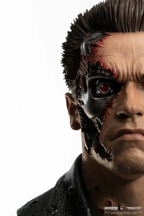 Pure Arts Terminator 2 - T-800 Model 101 - Battle Damaged 1/1 Scale Art Mask Replica