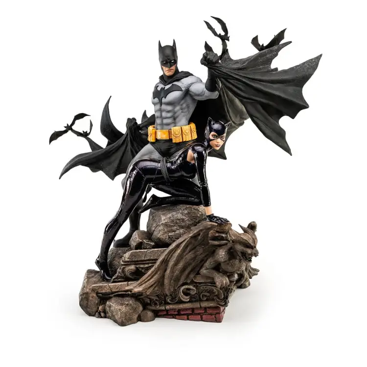 Pure Arts DC Comics - Batman & Catwoman - Reunion Statuetka 1/4