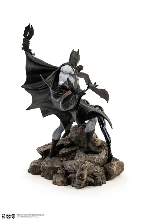 Pure Arts DC Comics - Batman & Catwoman - Reunion Statuetka 1/4