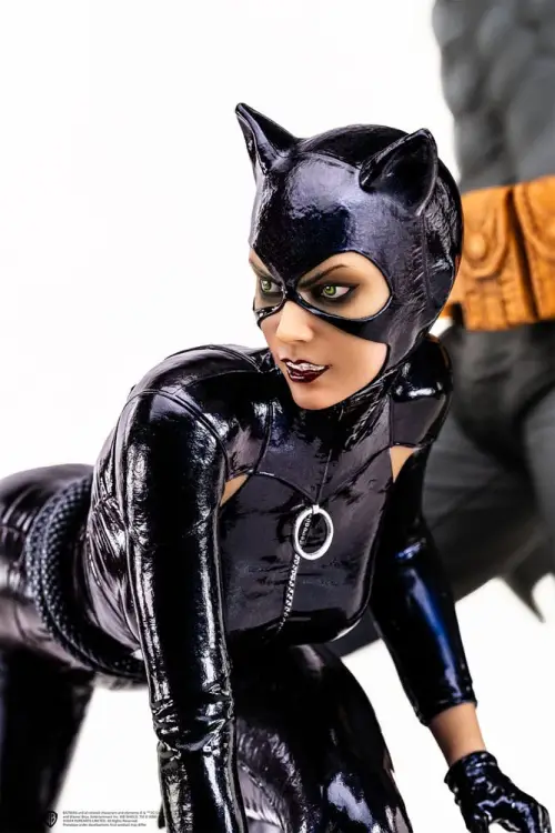Pure Arts DC Comics - Batman & Catwoman - Reunion Statuetka 1/4