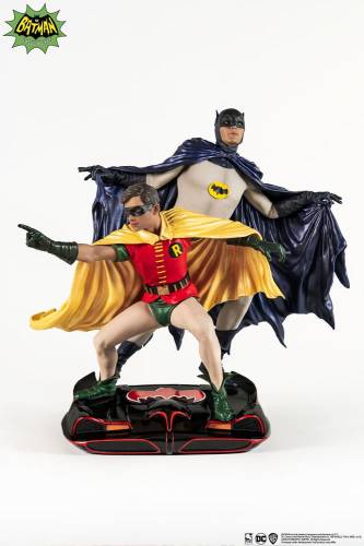 Pure Arts DC Comics - Batman & Robin - PVC Diorama Statue 1/8 1966