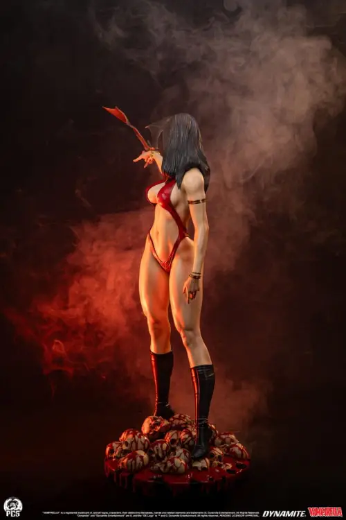 Premium Collectibles Studio - Vampirella - Vampirella Statue 1/2 Scale