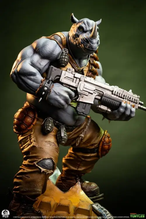 Premium Collectibles Studio Teenage Mutant Ninja Turtles Legends - Rocksteady - Statue 1/3 Scale