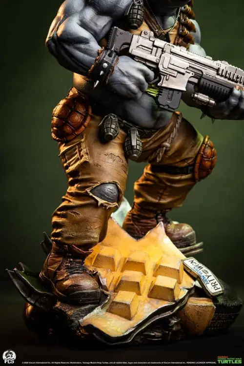 Premium Collectibles Studio Teenage Mutant Ninja Turtles Legends - Rocksteady - Statue 1/3 Scale