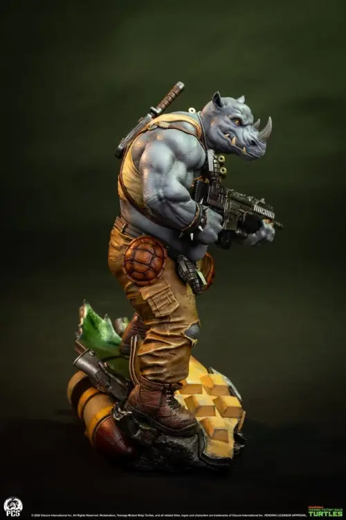 Premium Collectibles Studio Teenage Mutant Ninja Turtles Legends - Rocksteady - Statue 1/3 Scale