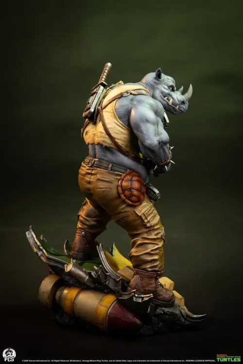 Premium Collectibles Studio Teenage Mutant Ninja Turtles Legends - Rocksteady - Statue 1/3 Scale