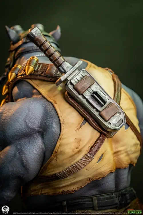 Premium Collectibles Studio Teenage Mutant Ninja Turtles Legends - Rocksteady - Statue 1/3 Scale