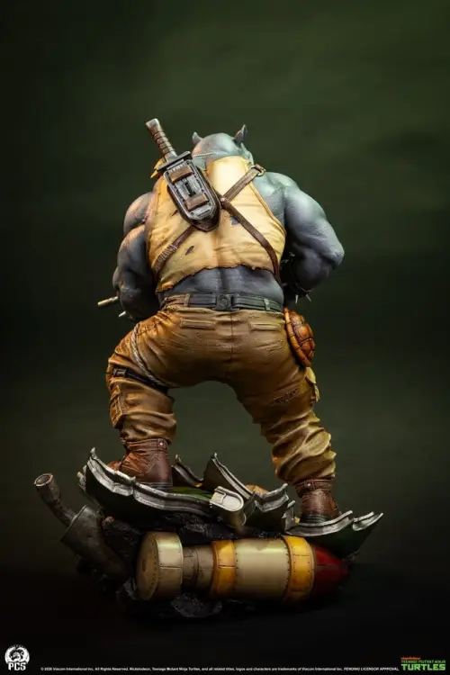 Premium Collectibles Studio Teenage Mutant Ninja Turtles Legends - Rocksteady - Statue 1/3 Scale