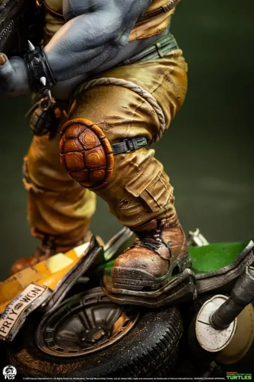 Premium Collectibles Studio Teenage Mutant Ninja Turtles Legends - Rocksteady - Statue 1/3 Scale