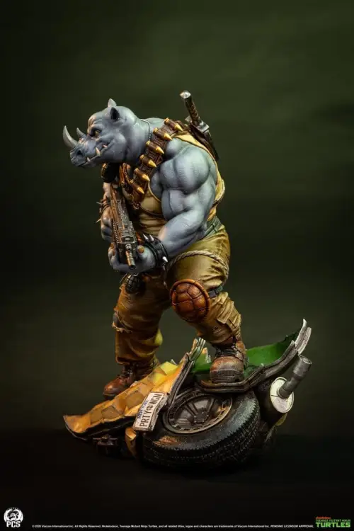 Premium Collectibles Studio Teenage Mutant Ninja Turtles Legends - Rocksteady - Statue 1/3 Scale