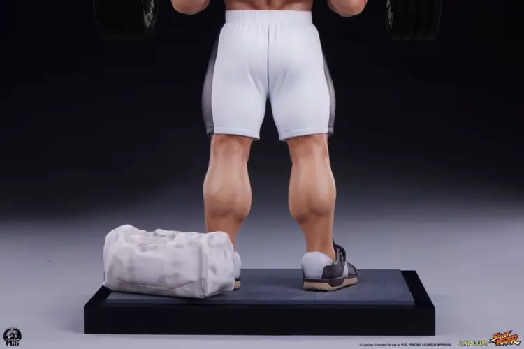 Premium Collectibles Studio Street Fighter Premier Series - Evil Ryu - Powerlifting Edition 1/4