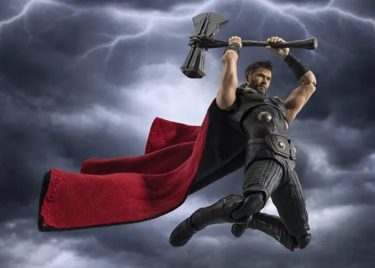 Bandai Tamashii Nations S.H.Figuarts Marvel - Thor - Avengers: Doomsday
