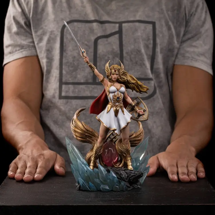 Iron Studios - Masters of the Universe Art Scale Unleashed 1/10 She-Ra Statue 31 cm