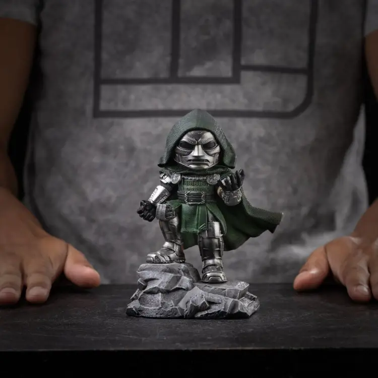 Iron Studios - Avengers: Doomsday MiniCo Statue Doctor Doom 15 cm