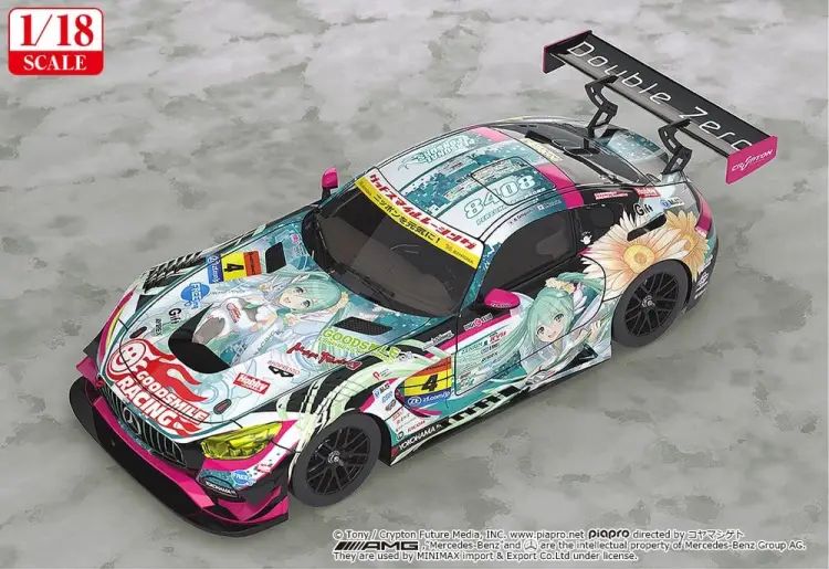 Good Smile Racing - Hatsune Miku GT Project 1/18 Good Smile Hatsune Miku AMG 2017 SUPER GT Ver. 26 cm