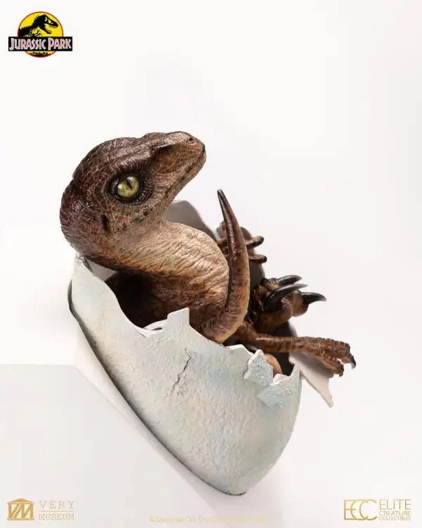 Elite Creature Collectibles - Jurassic Park Velociraptor Hatching Egg Replica 24 cm
