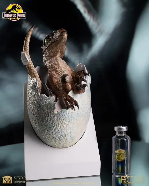Elite Creature Collectibles - Jurassic Park Velociraptor Hatching Egg Replica 24 cm
