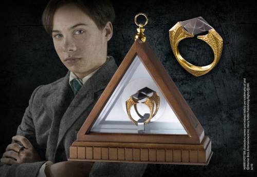 Noble Collection - Harry Potter Replica 1/1 Lord Voldemorts Horcrux Ring (Gold-Plated)