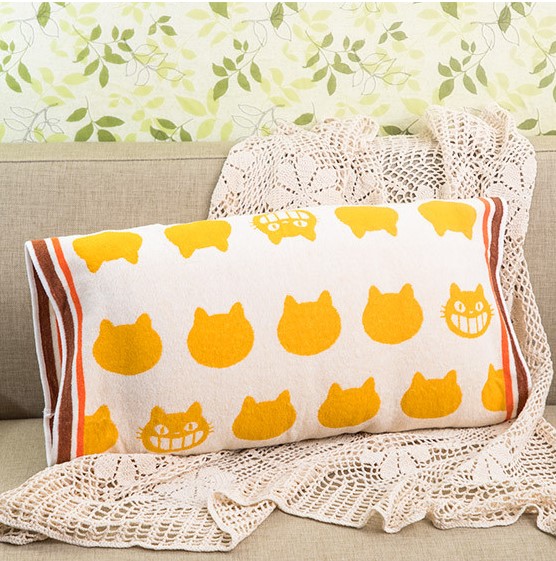 Benelic - My Neighbor Totoro - Catbus - Pillowcase 64x34cm