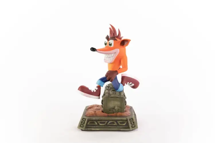 x_f4fcrashgst_h.jpg