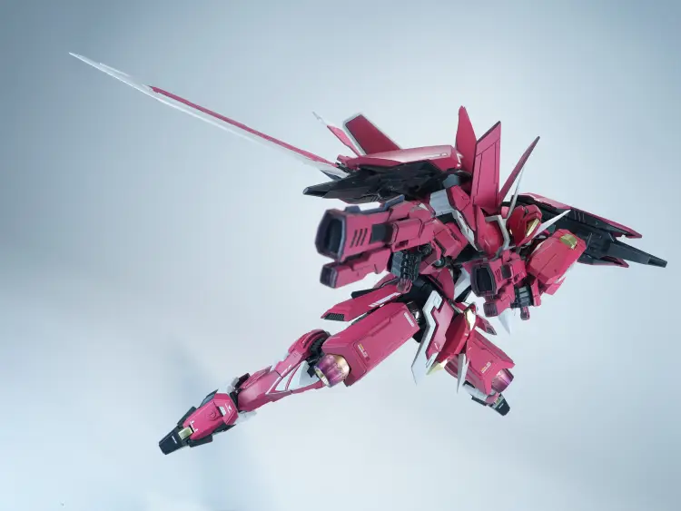 X-PLAY Manga - Cang Wei - J-20 Crimson Flowing Gold Model Kit