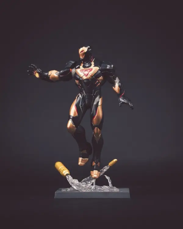 McFarlane Toys Marvel Rivals Collection - Iron Man - Iron Man (Chase)